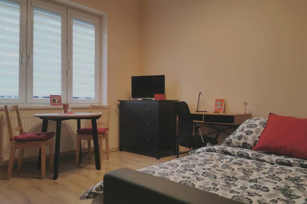 Little Big Red - Central Modern Studio Krakow Ngoại thất bức ảnh